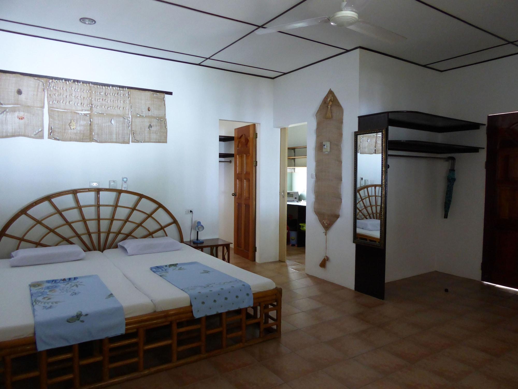Marcosas Cottages Resort Moalboal Extérieur photo
