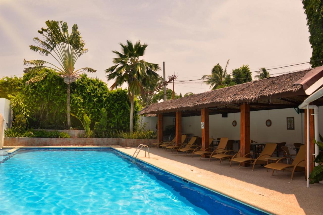 Marcosas Cottages Resort Moalboal Extérieur photo