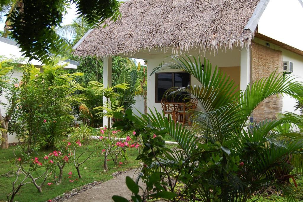 Marcosas Cottages Resort Moalboal Chambre photo