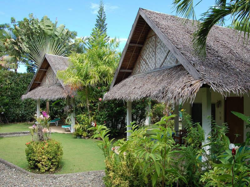 Marcosas Cottages Resort Moalboal Extérieur photo